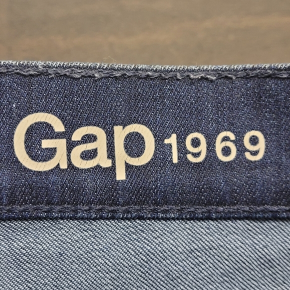 Gap Authentic 1969 Girlfriend jeans - Picture 7 of 15